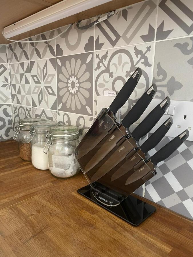 Huge 6 Bedroom House In Holiday home *